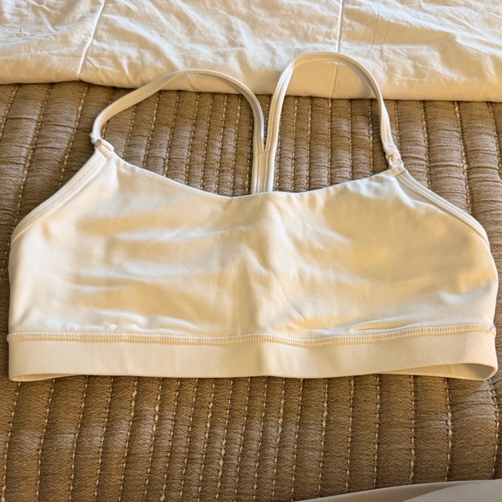 Momanda White Nursing Sports Bra
